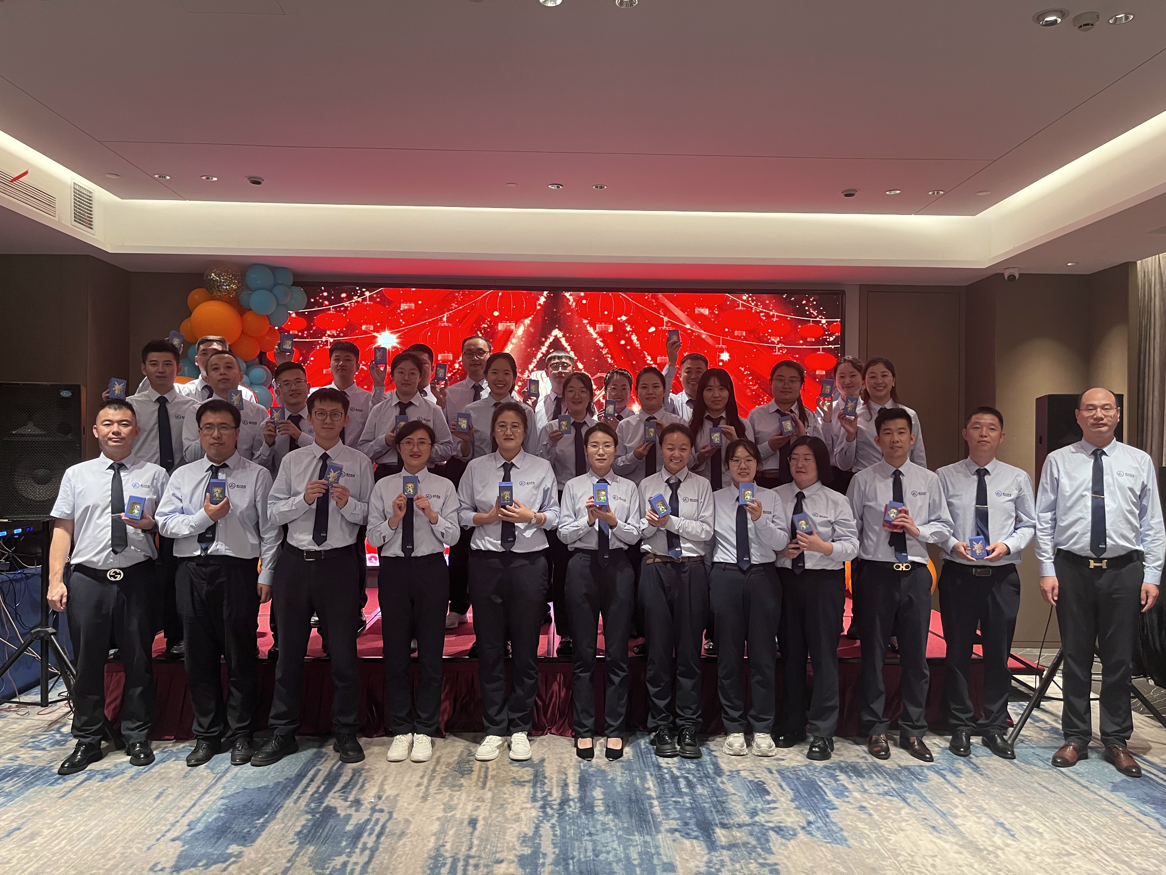 Una luna llena, un día glorioso, unidos por el amor por Henger