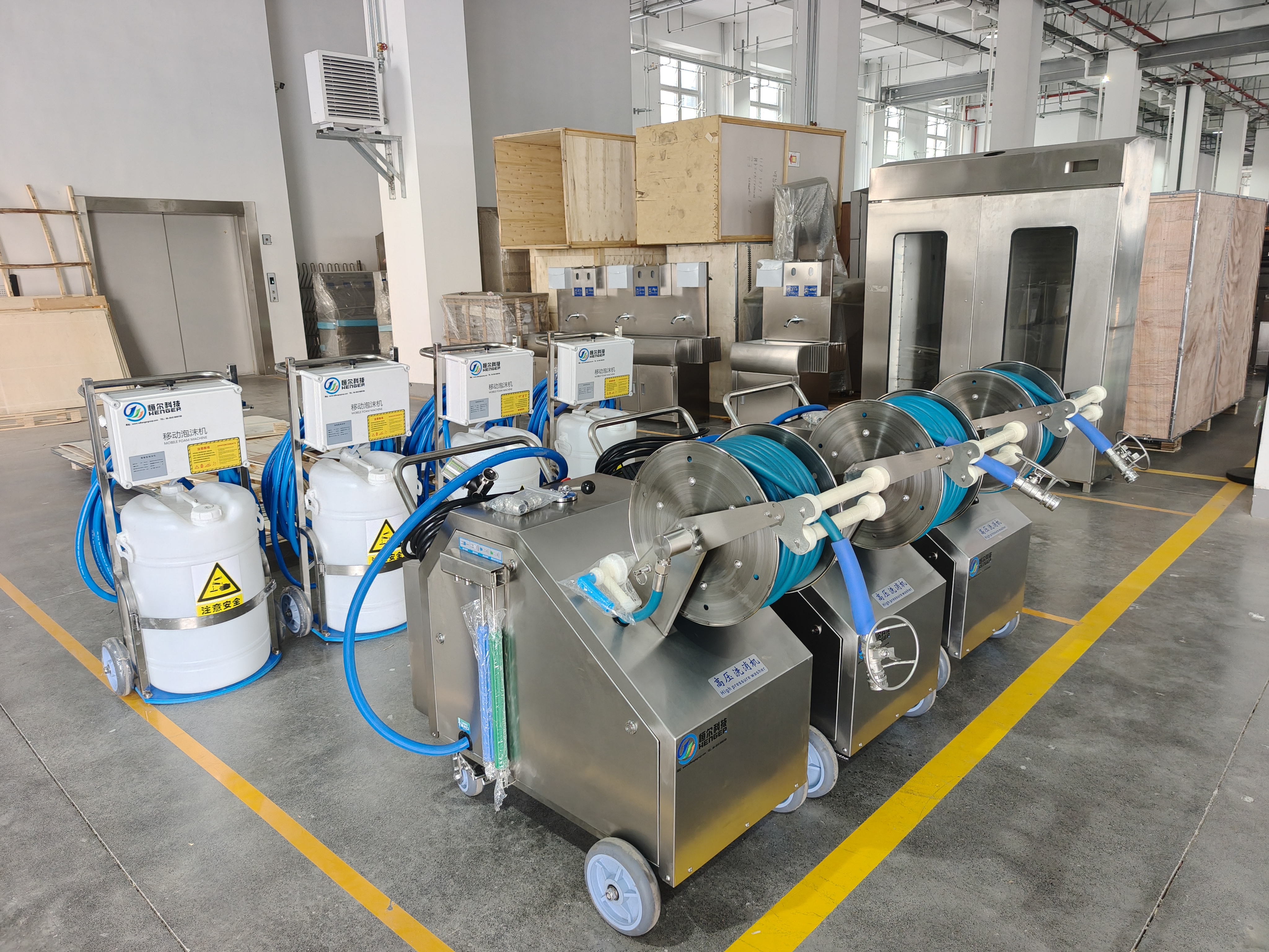 Máquina móvil profesional de limpieza y desinfección de espuma | Marco de acero inoxidable 304 | 3 en 1 Alta Presión, Espuma y Desinfección